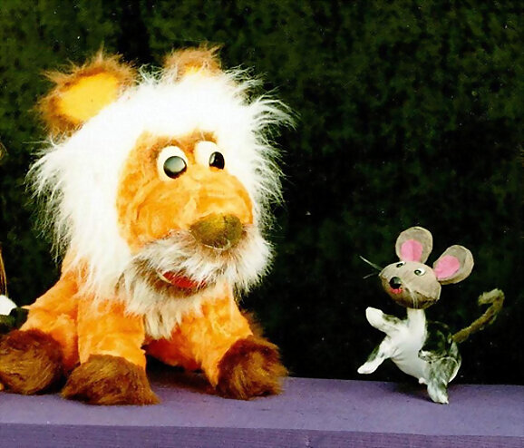 El león y el ratón