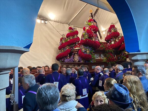 El tradicional romero de Jesús Nazareno