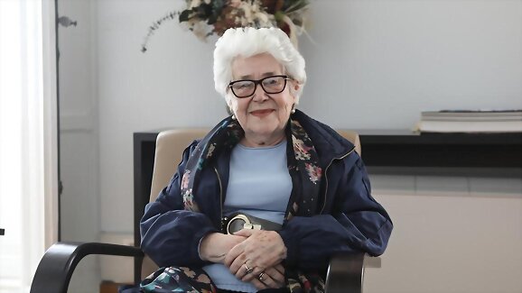 Cita con la poesía: María Teresa Cervantes