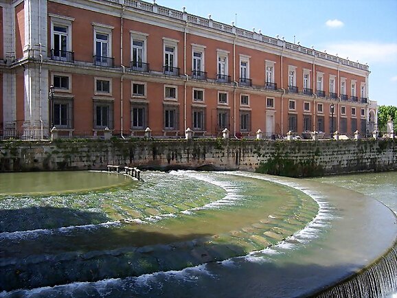 Aranjuez: Cascada de las Castañuelas.