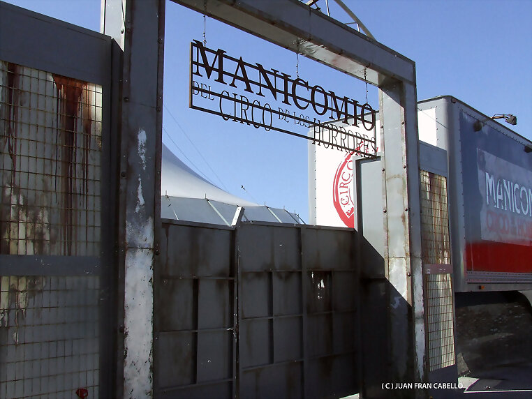 Entrada al Circo el Manicomio de los Horrores