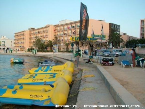 IBIZAWAKE.COM | IBIZAWAKEBOARD WATERSPORTS