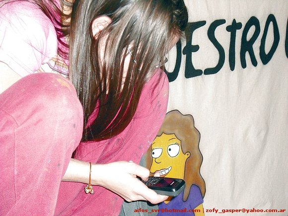 Con mi ropa de pintor respondiendoles,jajaja