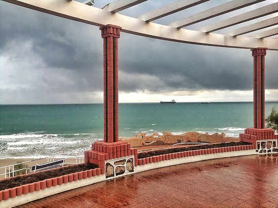 Miércoles, llueve...aunque poco...Feliz dia!!!