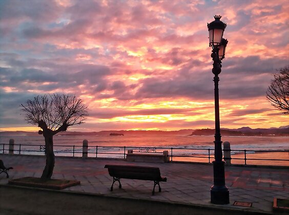 Martes...amanece en Santander. Os gusta?