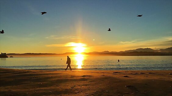 Jueves ya... precioso amanecer en Santander. Bss