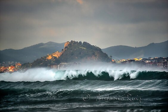 Es martes y llueve. Es Cantabria...Feliz día!!!!