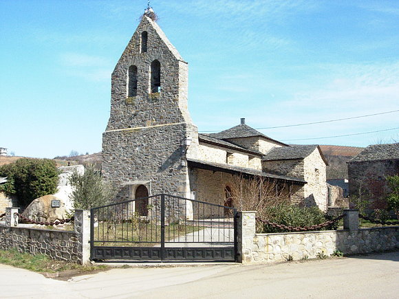 de la aldea