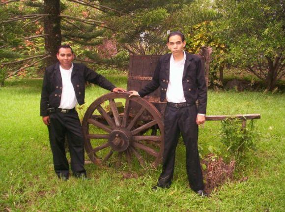 Dos hermanos.