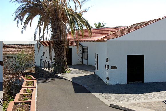 CASA LUJAN