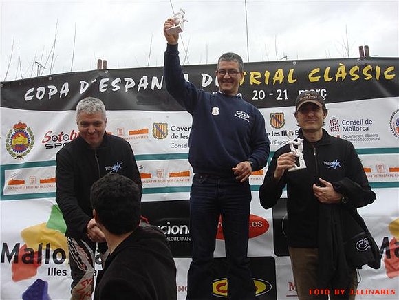 RAFA SIRVEN EN LO MAS ALTO DEL PODIO