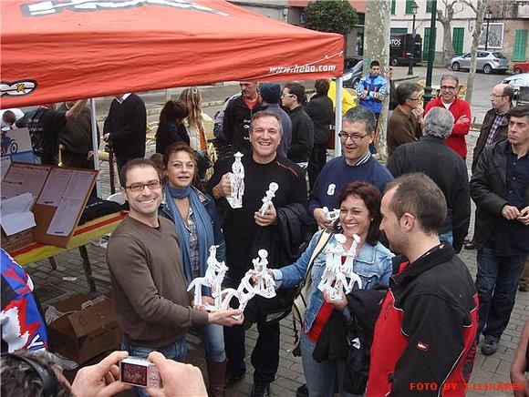 TRAS LA ENTREGA DE TROFEOS