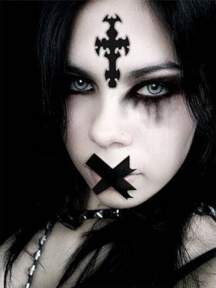 Buscando fotos satanicas