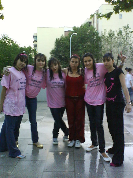 Yo & Compañia