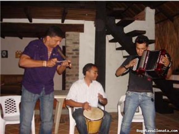 Manuel Julian ensayo