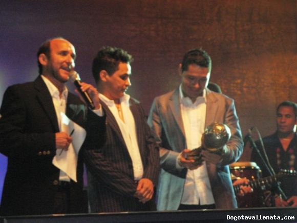 Jorge Celedon en los premios Luna