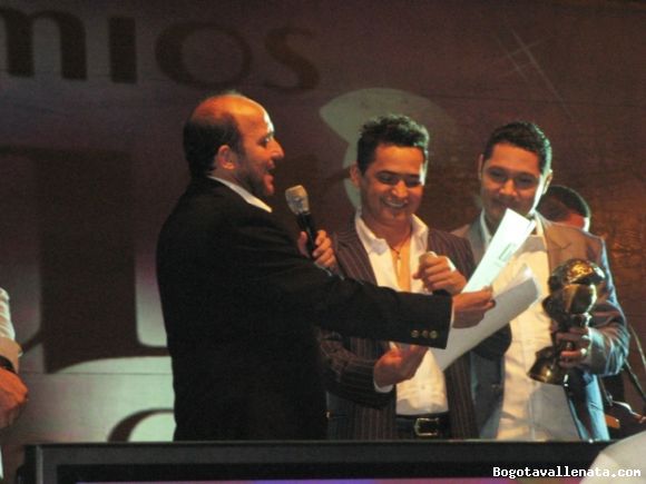 Jorge Celedon en los premios Luna
