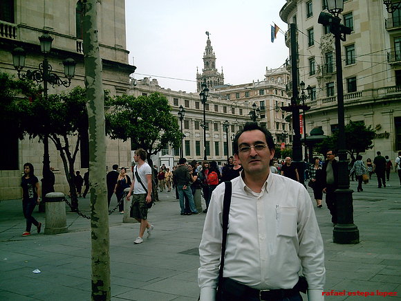 una plaza de sevilla