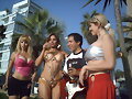 grupo original de victor guzman con las modelos