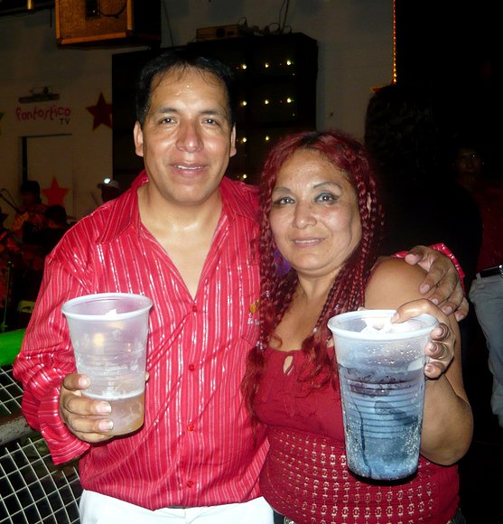 VICTOR GUZMAN CON SILVIA PRODUCCIONES DE ARGENTINA