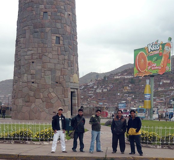 grupo original en el cuzco
