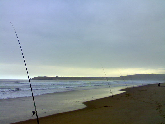 pescando en playa