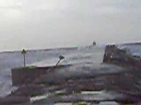 temporal en  espigon de sanjuan de nieva asturias