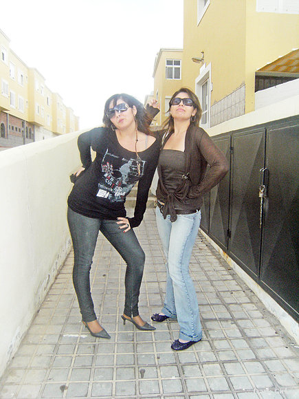 sis & me
