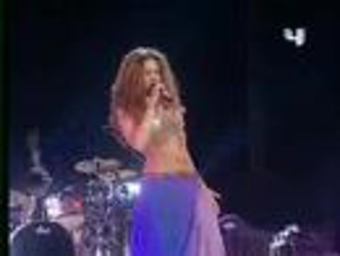 Shakira - Hips Don&#039;t Lie [Live in Concert -- Dubai