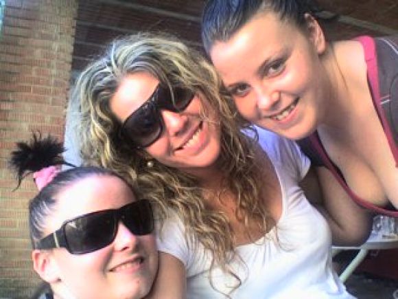 eli,gloria y cris