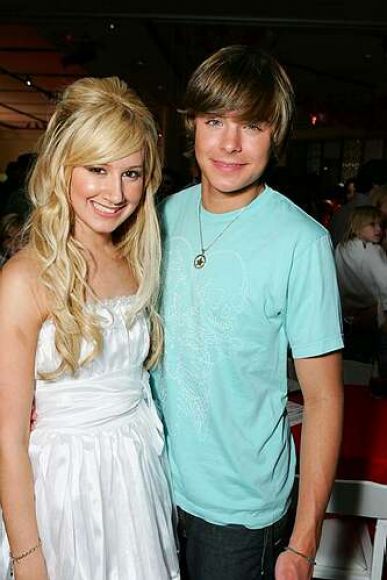 ~Zac y Ashley~
