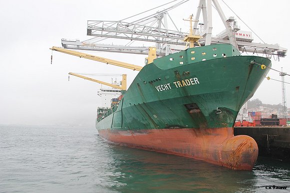 VECHT TRADER” tipo de buque Carga container