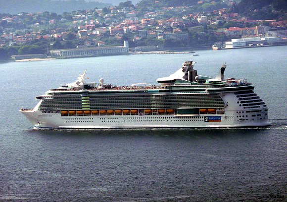 Indenpendence of the seas  02/07/2009