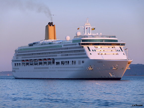 Crucero turistico AURORA