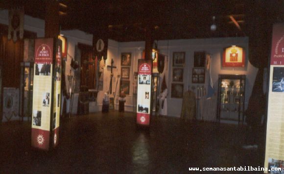 EXPOSICIÓN DE COFRADES Y PASOS EN MINIATURA