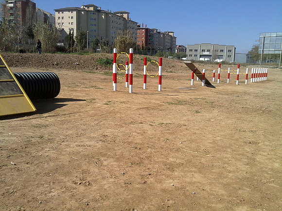 PARQUE DE PERROS