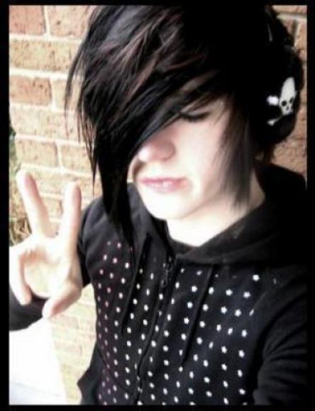CHICO EMO