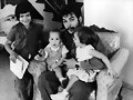 CHE CON SUS HIJOS