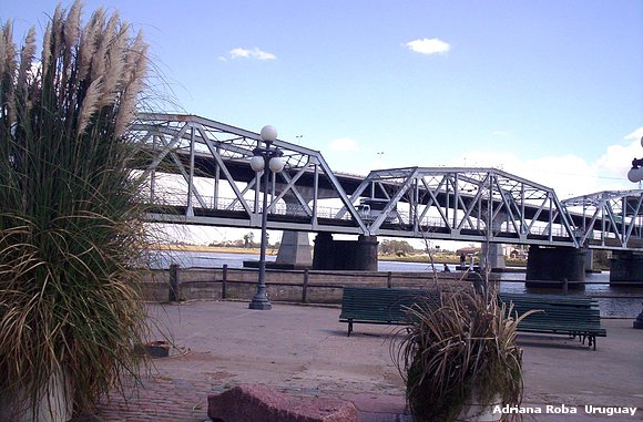 puentes sobre el rio Santa Lucìa.