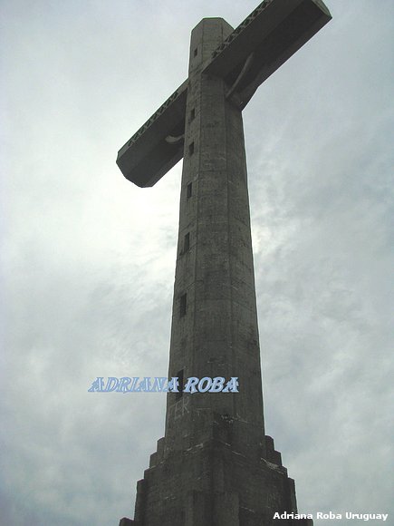 IMPONENTE CRUZ