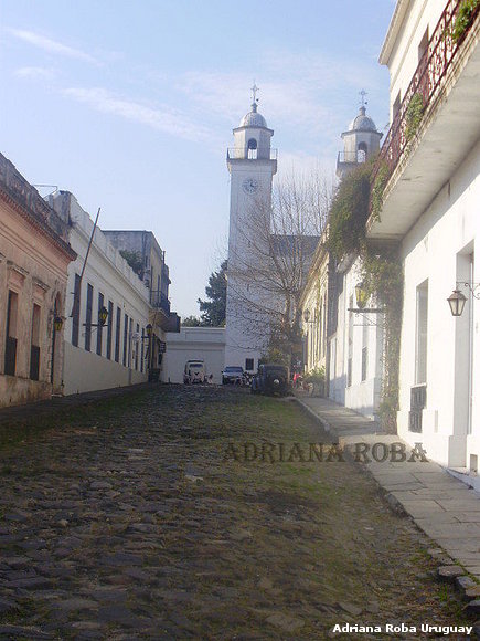 IGLESIA DE COLONIA DE SACRAMENTO