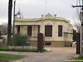 biblioteca de Villa Col&ograve;n sobre Avenida Lezica