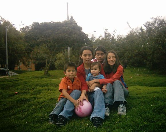 mis hermanos y prima