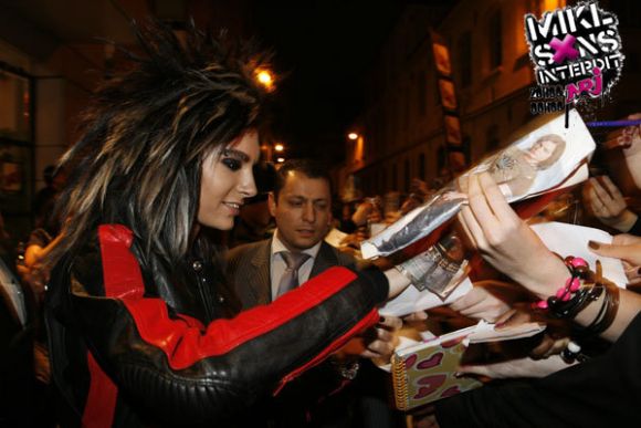 Bill saliendo de NRJ