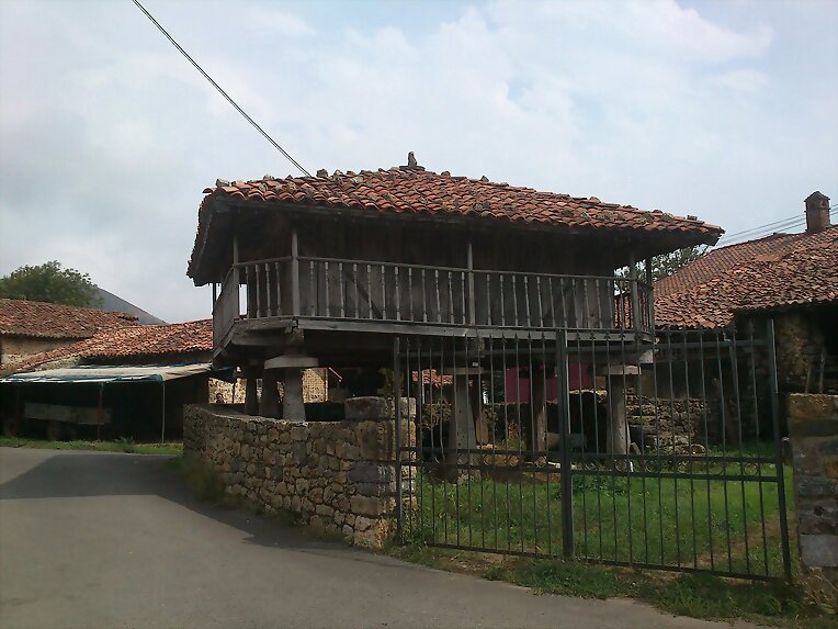 Hórrio en Llueves