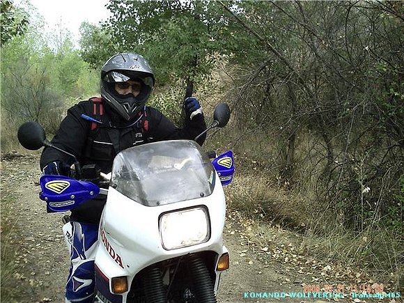 Mi Campeona con sus Cubremanetas de Enduro