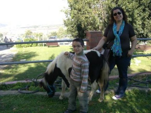 Montornés, dia de granja con mi sobrino..