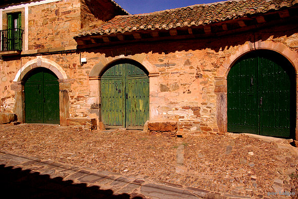 Tres puertas verdes, tres