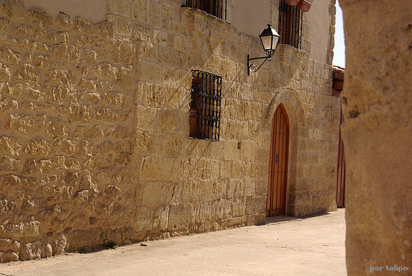 Una calle en Montealegre