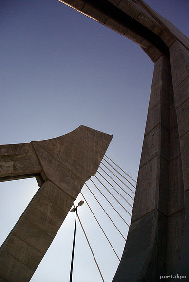 Puente de la Hispanidad